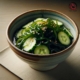 salade d'algues traditionnelle japonaise (Sunomono)